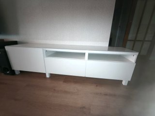 Mueble TV Ikea Besta con cristal a medida