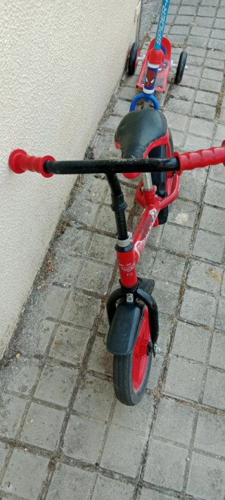 Bici sin pedales y patinete 3 ruedas Spiderman