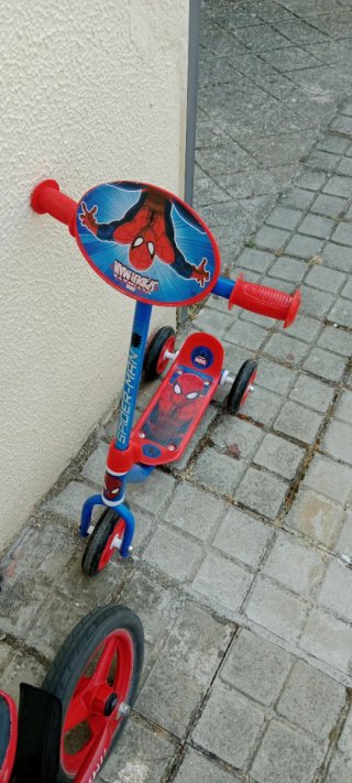 Bici sin pedales y patinete 3 ruedas Spiderman