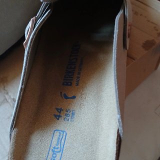Birkenstock Beige Suede Clogs Talla 44