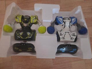 2 Robots YCCO teledirigidos + Mandos
