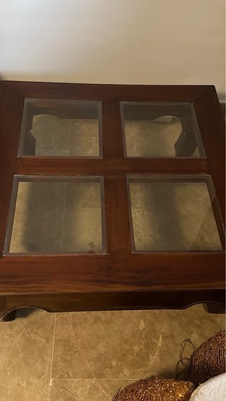 Mesa de centro madera maciza y sobre de cristal