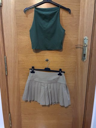 Conjunto Top y Falda Plisada