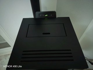 Estufa Pellet 10kW Negra Poco Uso