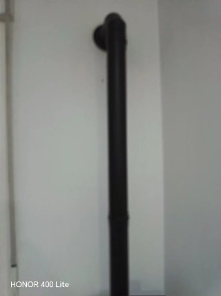 Estufa Pellet 10kW Negra Poco Uso