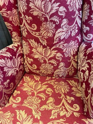 Sillón clásico vintage granate estampado