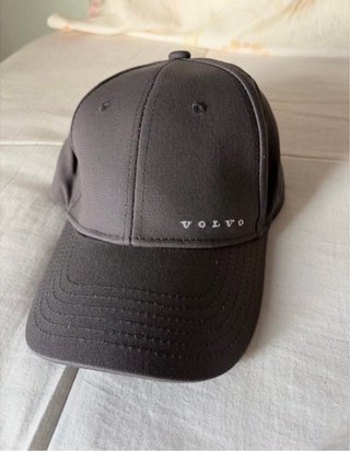 Gorra Volvo Gris