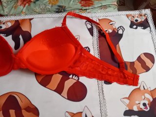 Reggiseno rosso in pizzo tg5 italiana + estensore