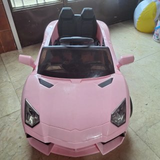 Coche eléctrico infantil rosa