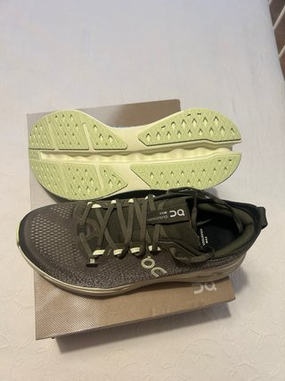 Zapatillas On Running Beige/Verde Talla 45