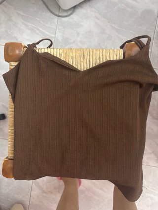Camiseta de tirantes marrón