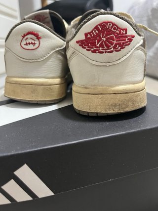 Nike Air Jordan 1 Travis Scott Marrón