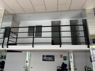 Barandilla para altillo metálica negra