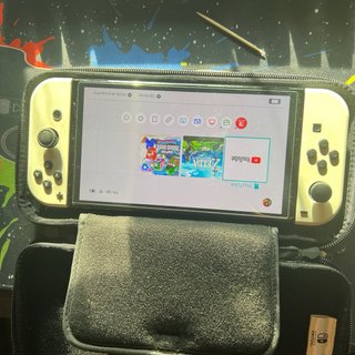 Nintendo Switch OLED Blanca y Negra