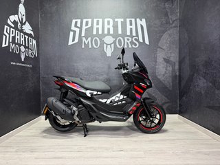 Aprilia SR GT Replica 125 ABS Negra/Roja