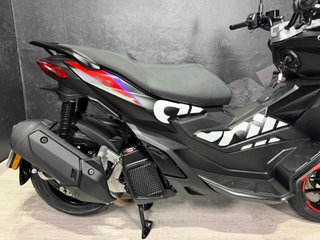 Aprilia SR GT Replica 125 ABS Negra/Roja