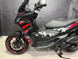 Aprilia SR GT Replica 125 ABS Negra/Roja