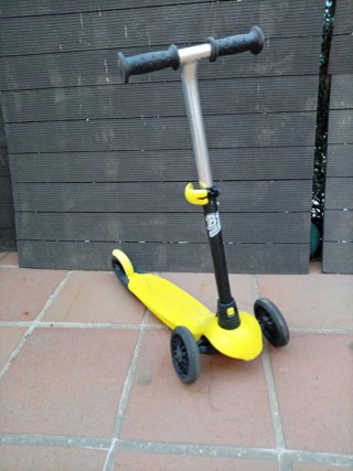 Patinete Oxelo 3 Ruedas Amarillo