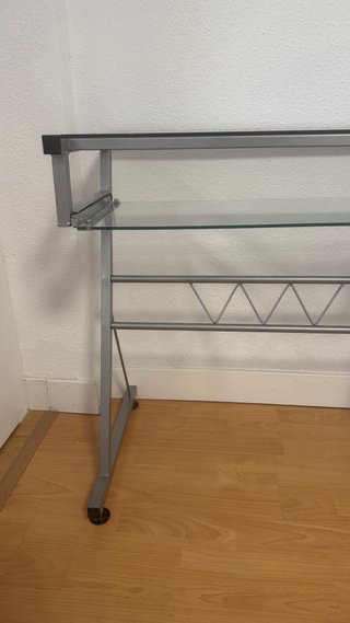 Escritorio cristal y metal
