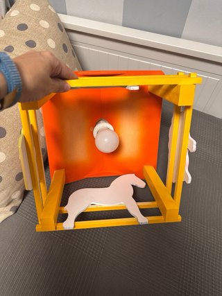 Lámpara infantil casita gallinero