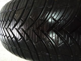 Neumático Kleber Quadraxer 215/55 R16 97V