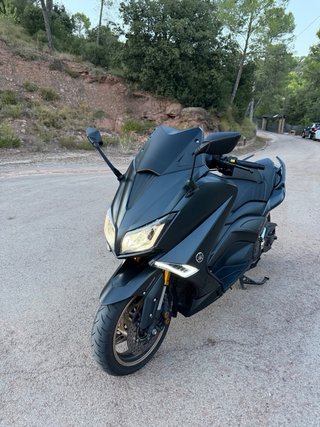 Yamaha TMAX 530 Iron Max Maxi Scooter