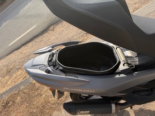 Suzuki Burgman 400 ABS gris - IMPECABLE