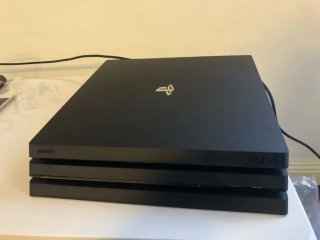 PS4 Pro 1TB con LUA