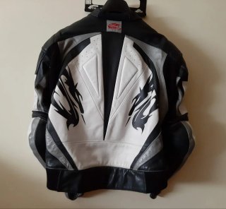 Mono de cuero Arlen Ness carretera