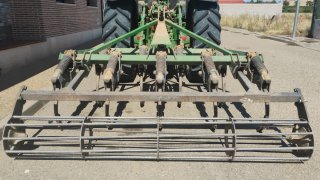 Chisel Agromet 9 brazos con rodillo