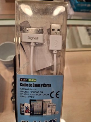 CABLE  IPhone 4 / IPod