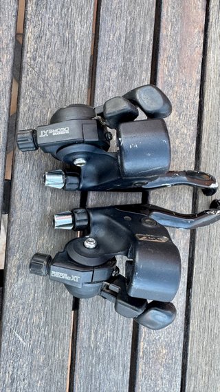 Manetas Freno/Cambio Shimano Deore XT