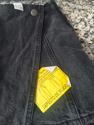 Falda pantalón Stradivarius negra