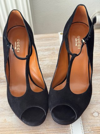 Zapatos Gucci Tacón Negro T-Strap Peep Toe