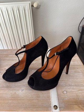 Zapatos Gucci Tacón Negro T-Strap Peep Toe