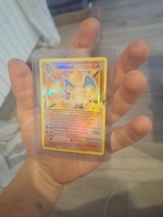 Carta Pokémon Charizard Holográfica