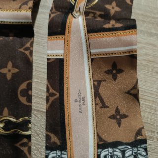 Louis Vuitton Monogram Confidential Bandeau – pañu