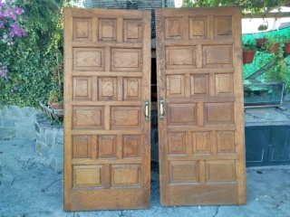 Puertas de madera maciza eran de corredera