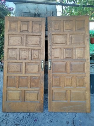 Puertas de madera maciza eran de corredera