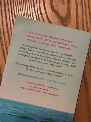 Libro de bolsillo Ante todo, mucho karma