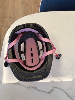 Casco bici rosa infantil estampado