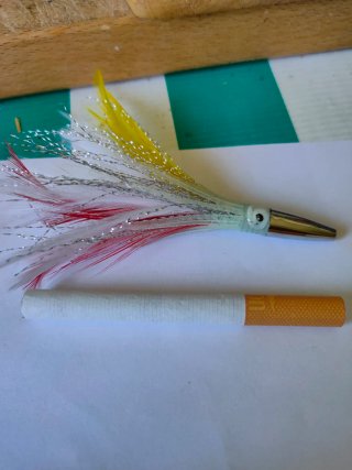 Pluma curricán atún depredador