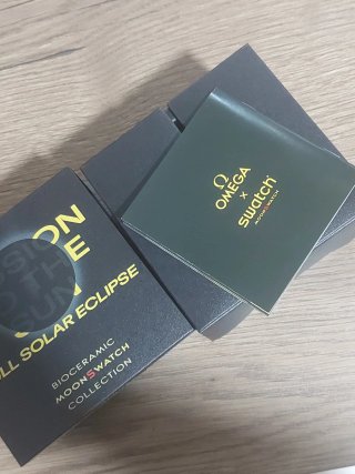 Reloj Omega x Swatch Solar Eclipse