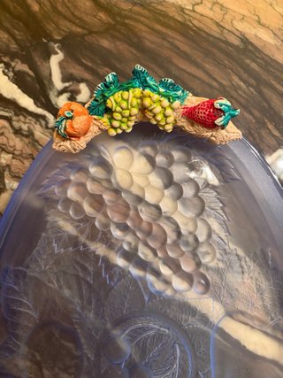 Plato decorativo frutas vidrio azul