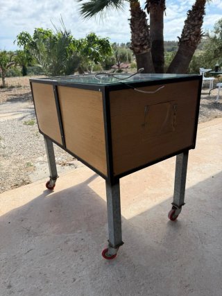 Terrario Jaula con Ruedas y Puertas