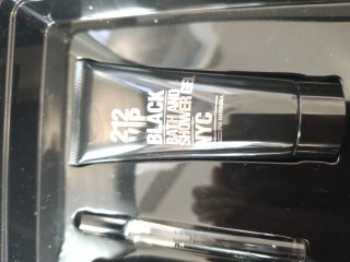 Set Caja Metal Perfume 212 VIP Black