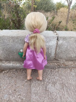 Muñeca Disney Rapunzel con Pascal