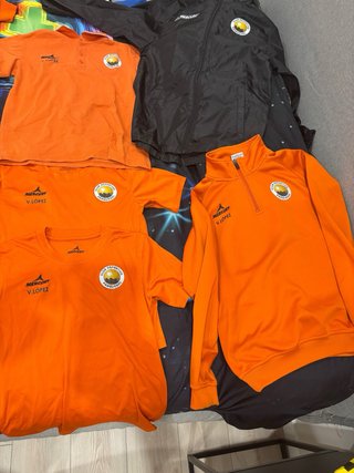 Equipacion de fútbol niño club deportivo parquesol