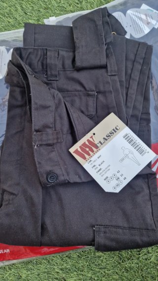 Pantalones 42/44  trabajo nuevos (3 unidades)