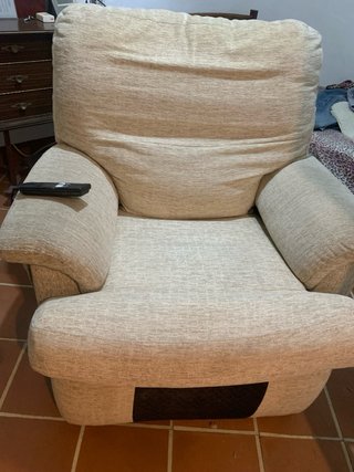 Butaca reclinable eléctrica beige